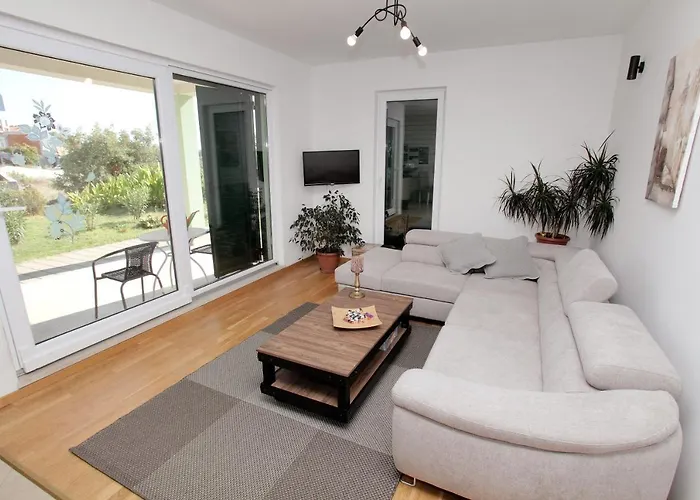 Delta דירה טרוגיר